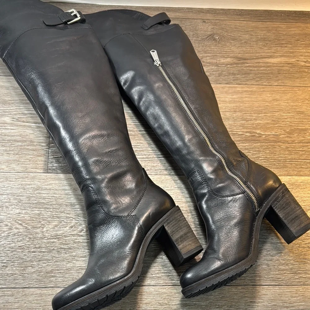 Donald J Pliner Black Leather Knee-High Boots woman’s 9:5 (s22)
